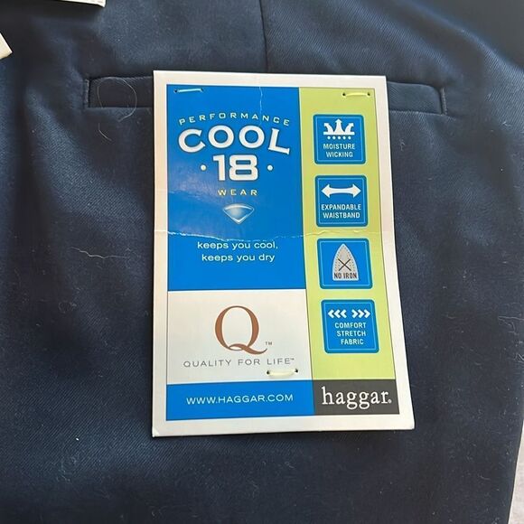 HaggarMens Shorts Navy Size 36W Expandable Waist Moisture Wicking Pleated Pocket - Picture 3 of 11